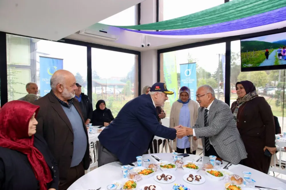 BÜYÜKŞEHİR, YAŞLILAR GÜNÜ’NDE BÜYÜKLERİNİN YANINDA