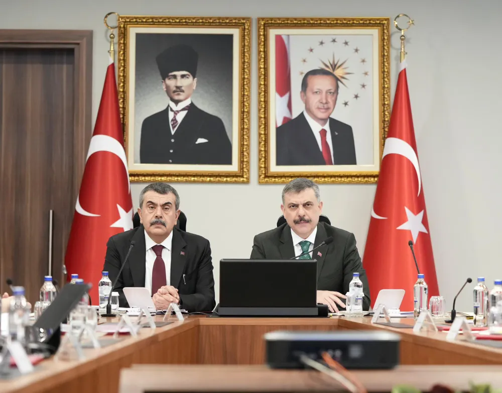 Vali Erol, İçişleri ve Milli Eğitim Bakanlarımızın Başkanlığında Düzenlenen VKS Toplantısına Katıldı